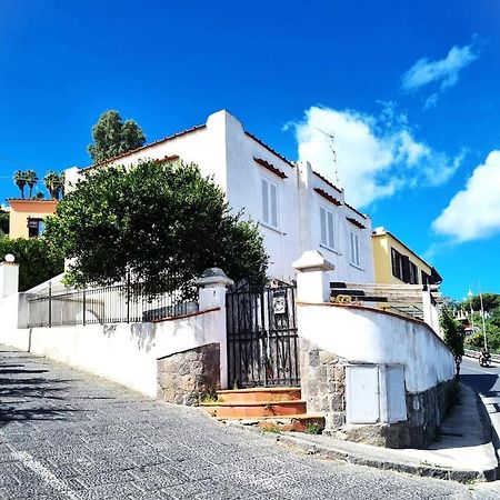 Brecchembe - Holiday Home In The Center Of Lacco Ameno Lacco Ameno  Luaran gambar