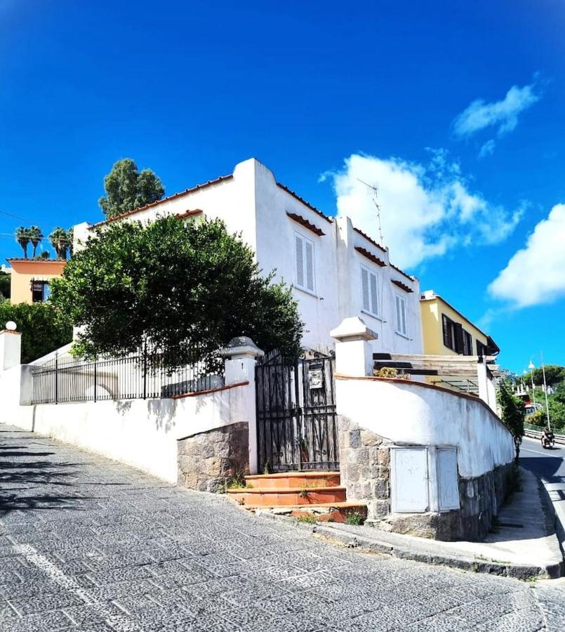 Brecchembe - Holiday Home In The Center Of Lacco Ameno Lacco Ameno  Luaran gambar