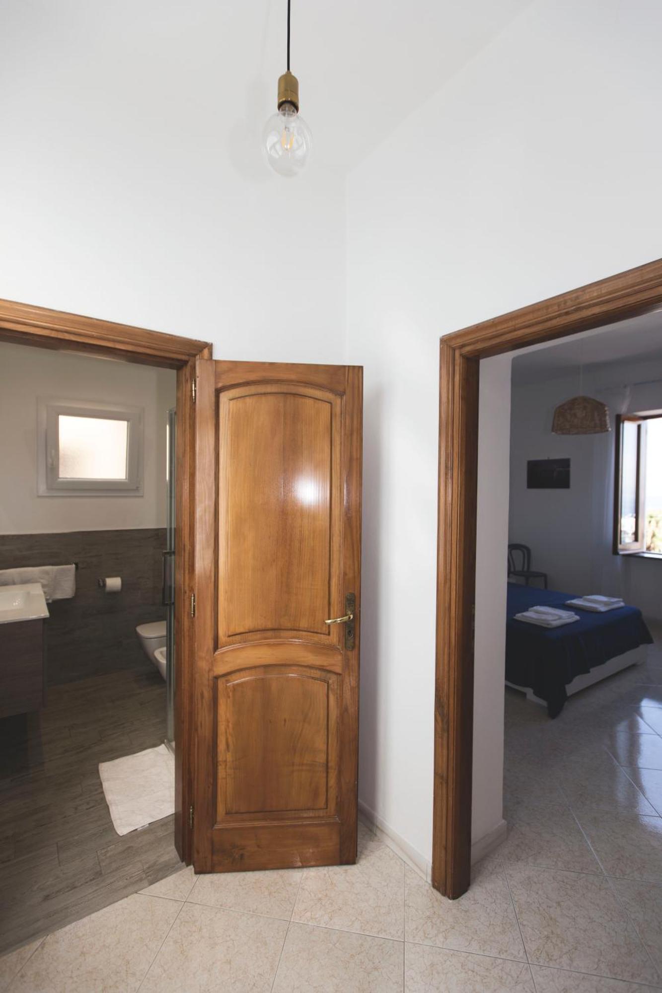 Brecchembe - Holiday Home In The Center Of Lacco Ameno Lacco Ameno  Luaran gambar